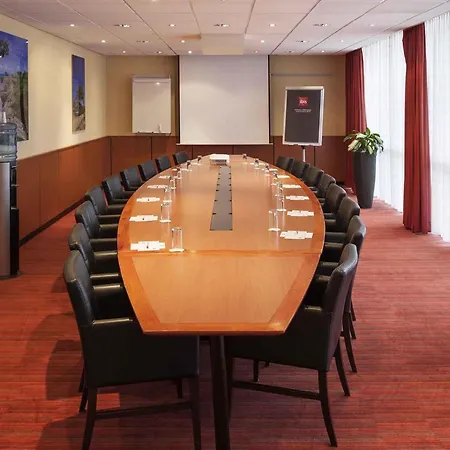 Ibis Schiphol Amsterdam Airport 3*