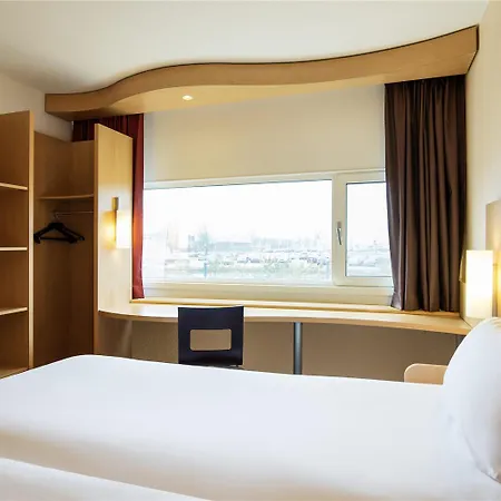 Ibis Schiphol Amsterdam Airport Hotel 3*