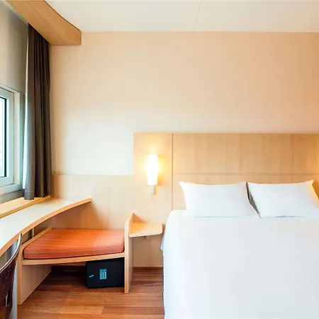 Ibis Schiphol Amsterdam Airport 3* Badhoevedorp