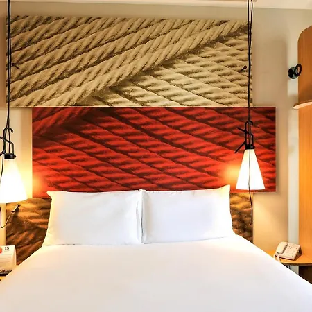 Ibis Schiphol Amsterdam Airport Szálloda 3*