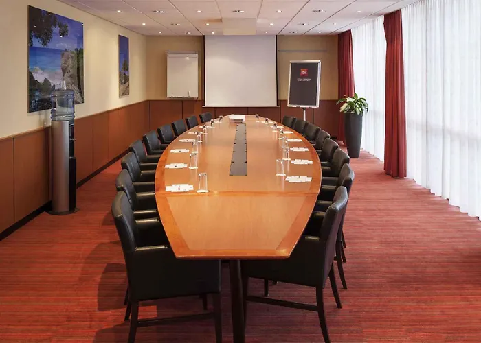 Ibis Schiphol Amsterdam Airport 3*