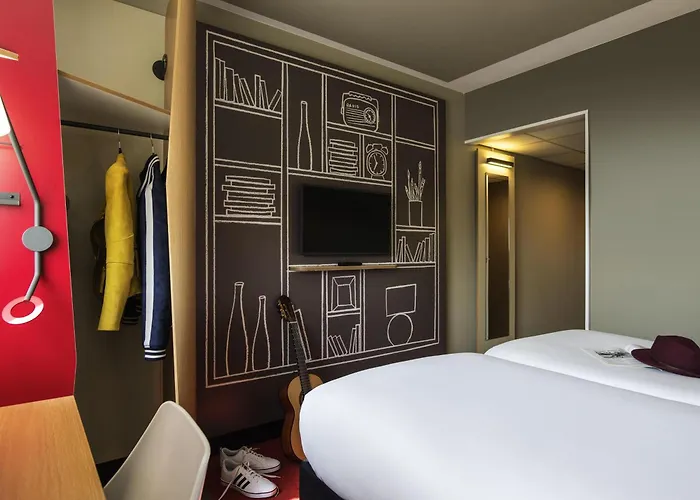 阿姆斯特丹史基浦机场宜必思酒店 3* 巴特霍芬多普