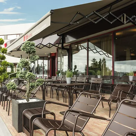 Hotel Ibis Schiphol Amsterdam Airport 3*